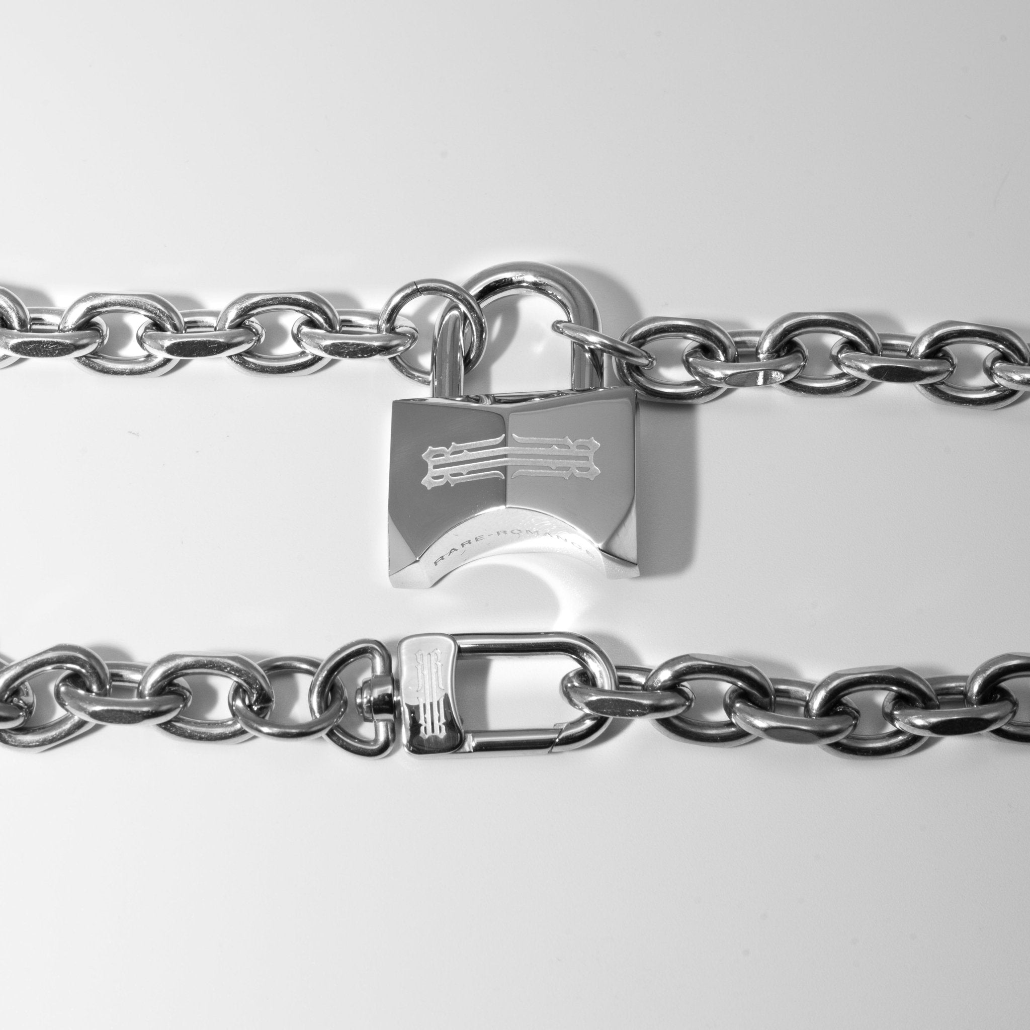 VAULTED PADLOCK CHAIN