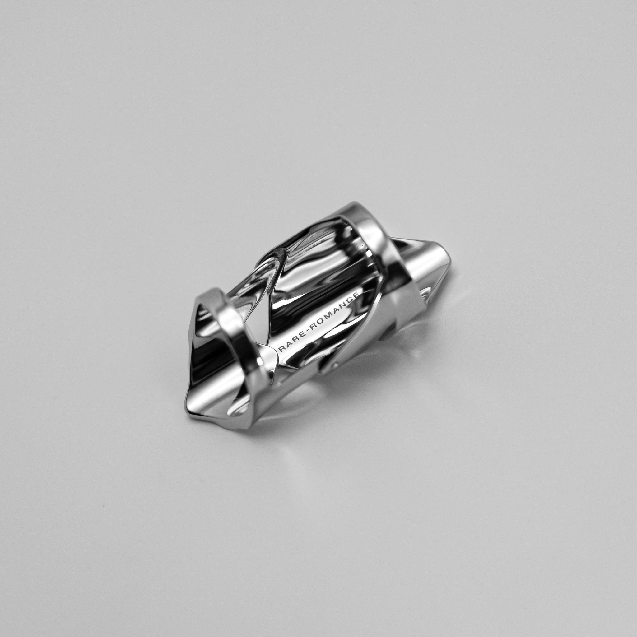 HINGED EXO-ARMOUR RING