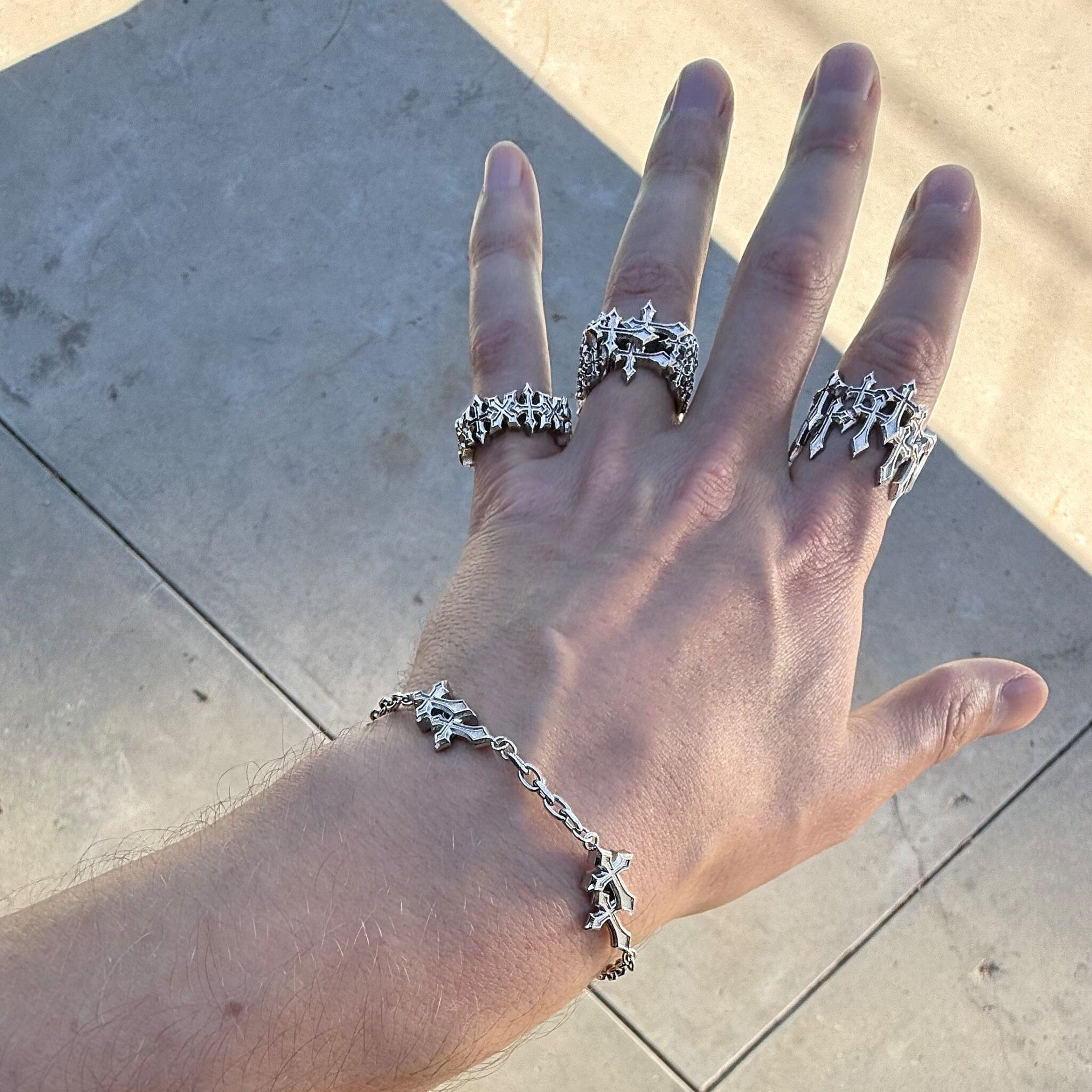 INFINITY CROSS RING