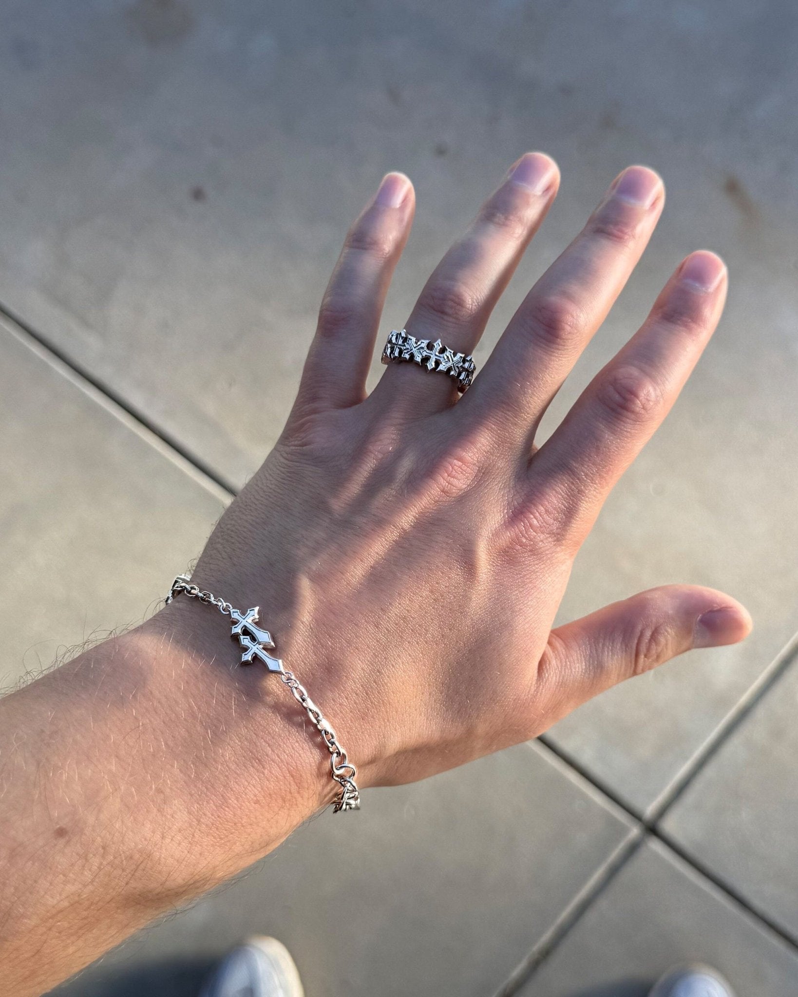 ETERNAL CROSS BAND RING LARGE