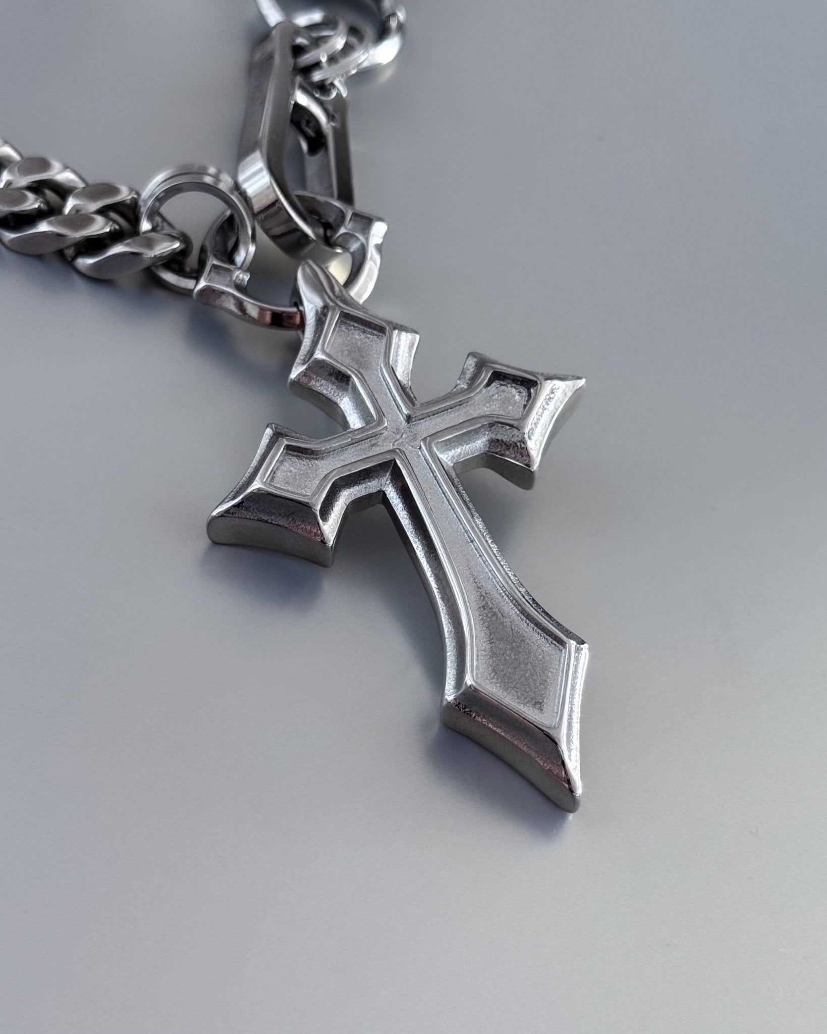 MEGA CROSS CHAIN