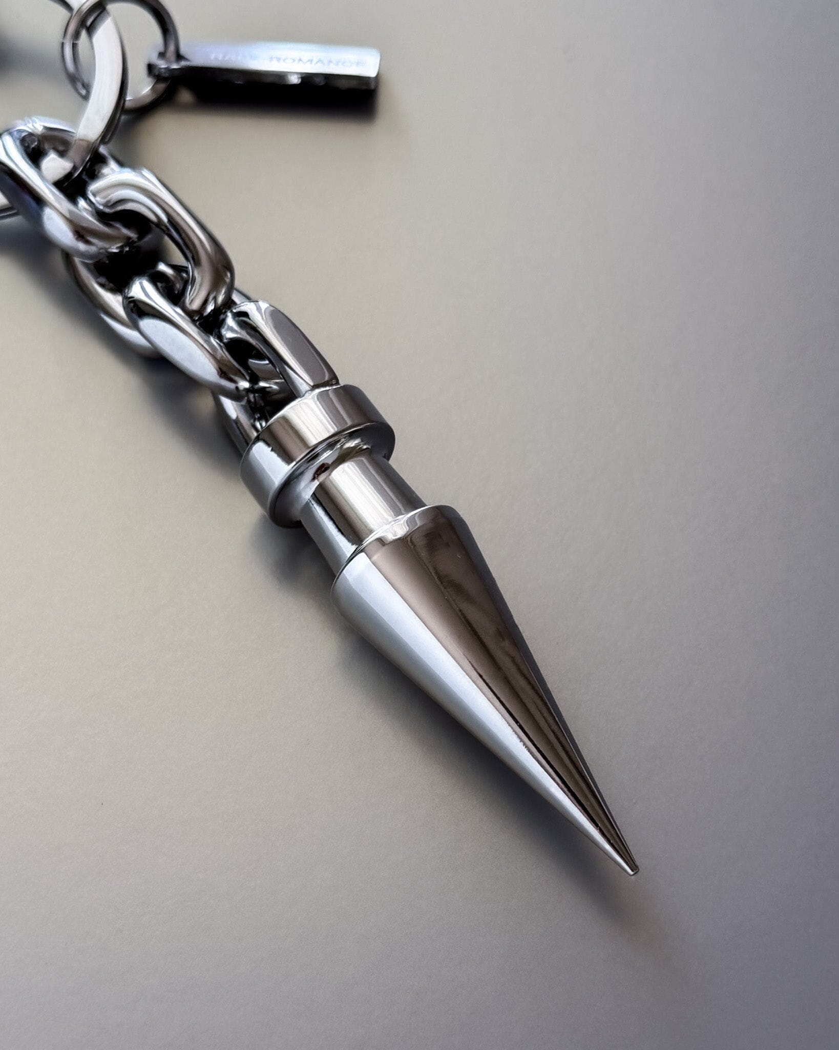 MEGA SPIKE KEYCHAIN