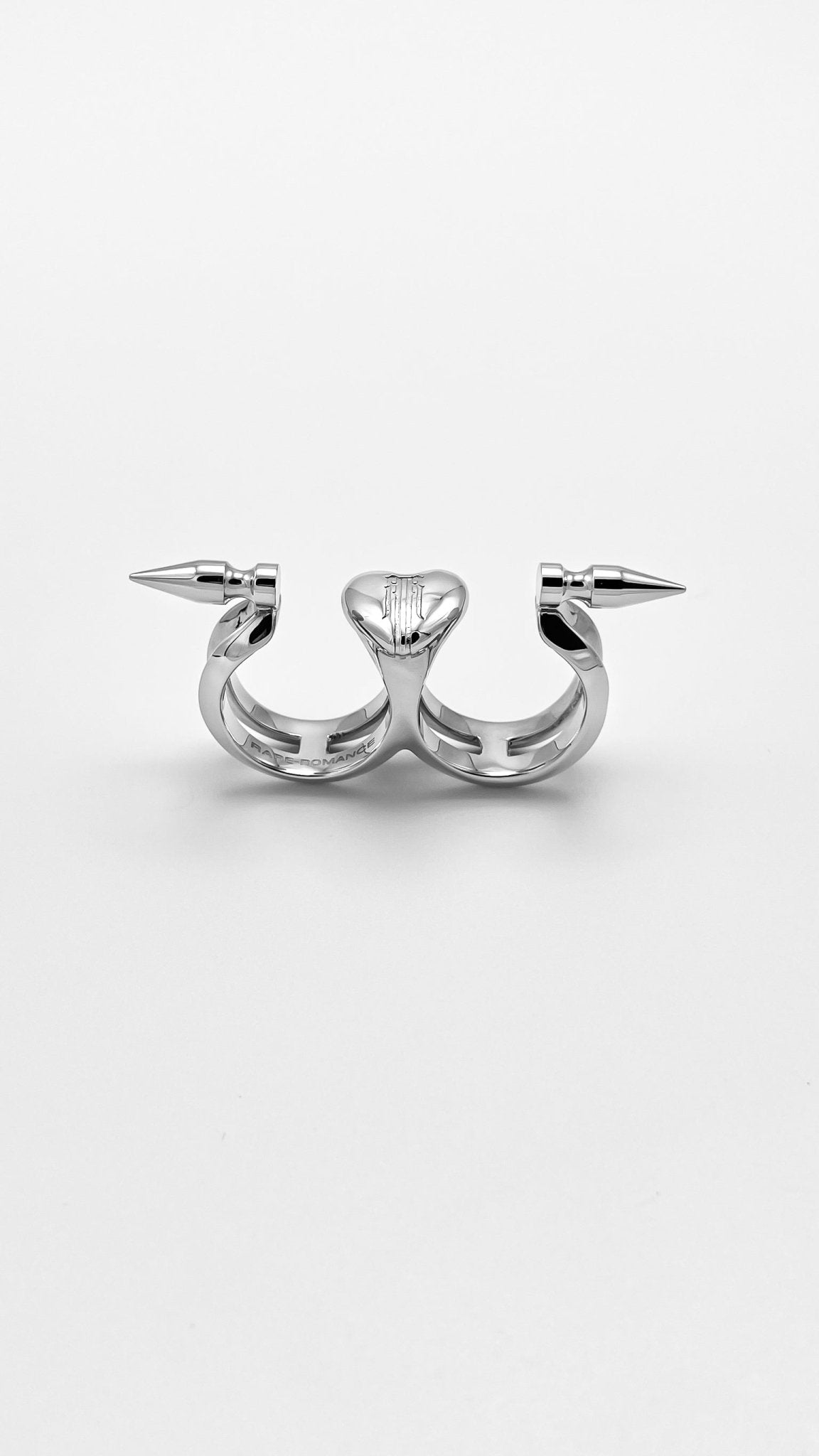 SPIKE HEART DOUBLE RING