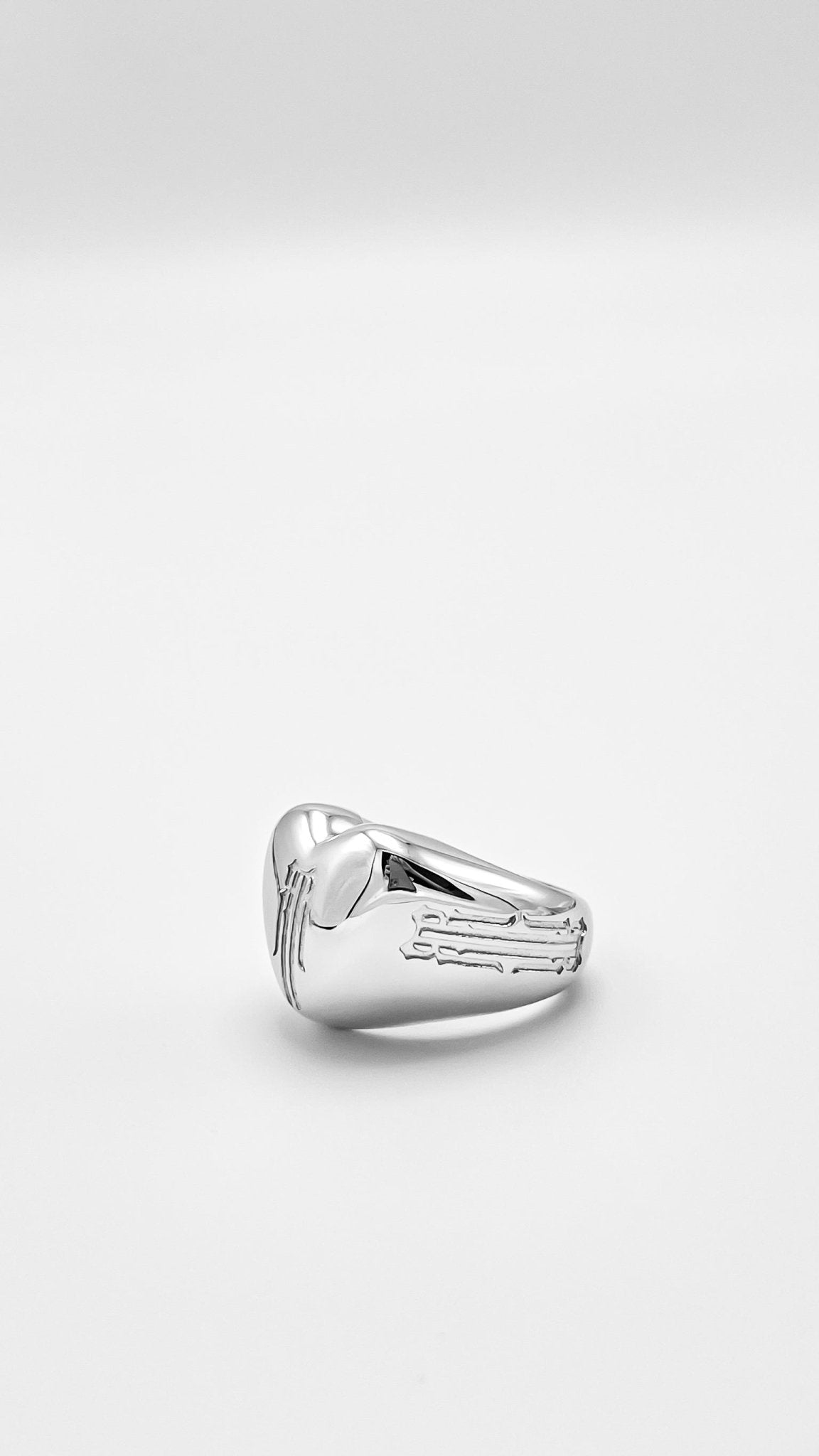 HEART RING