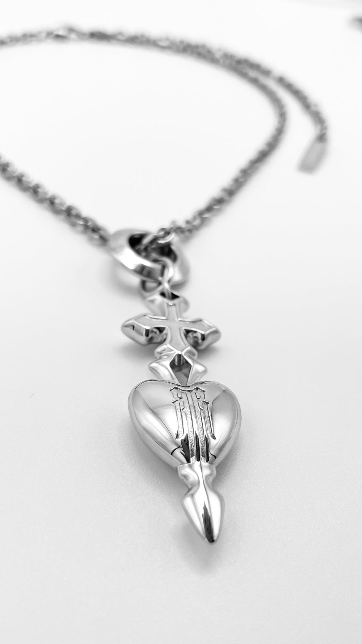 SWORD HEART NECKLACE