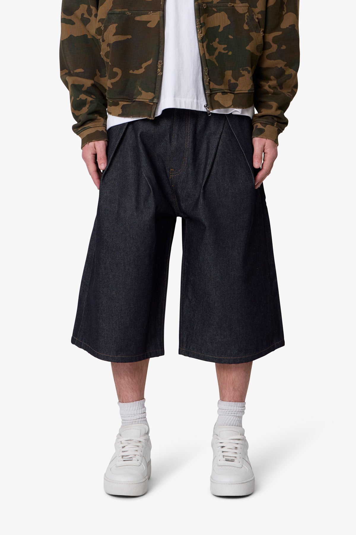 Ultra Baggy Pleated Denim Shorts - Rinsed Indigo