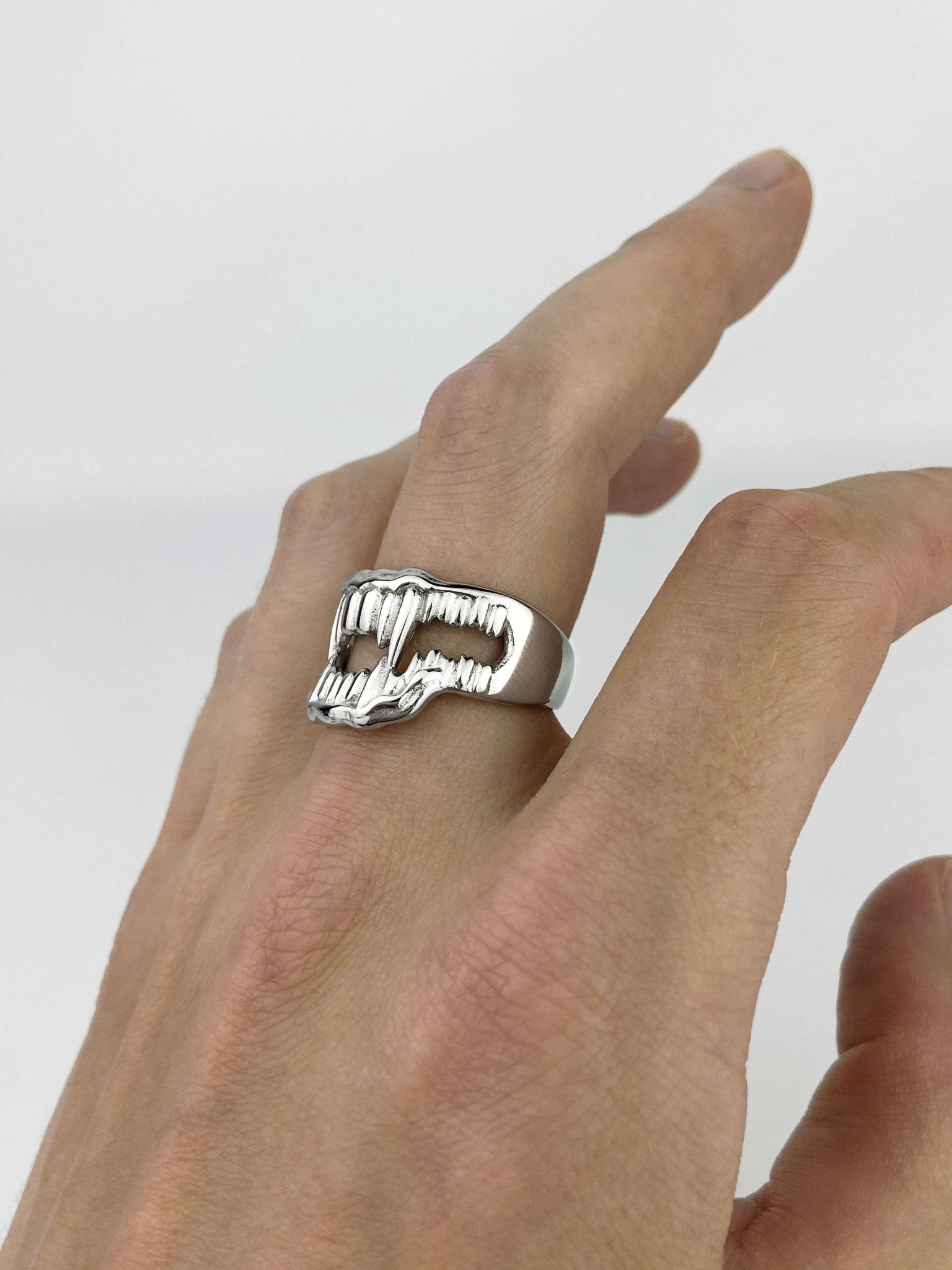 BITE ME RING