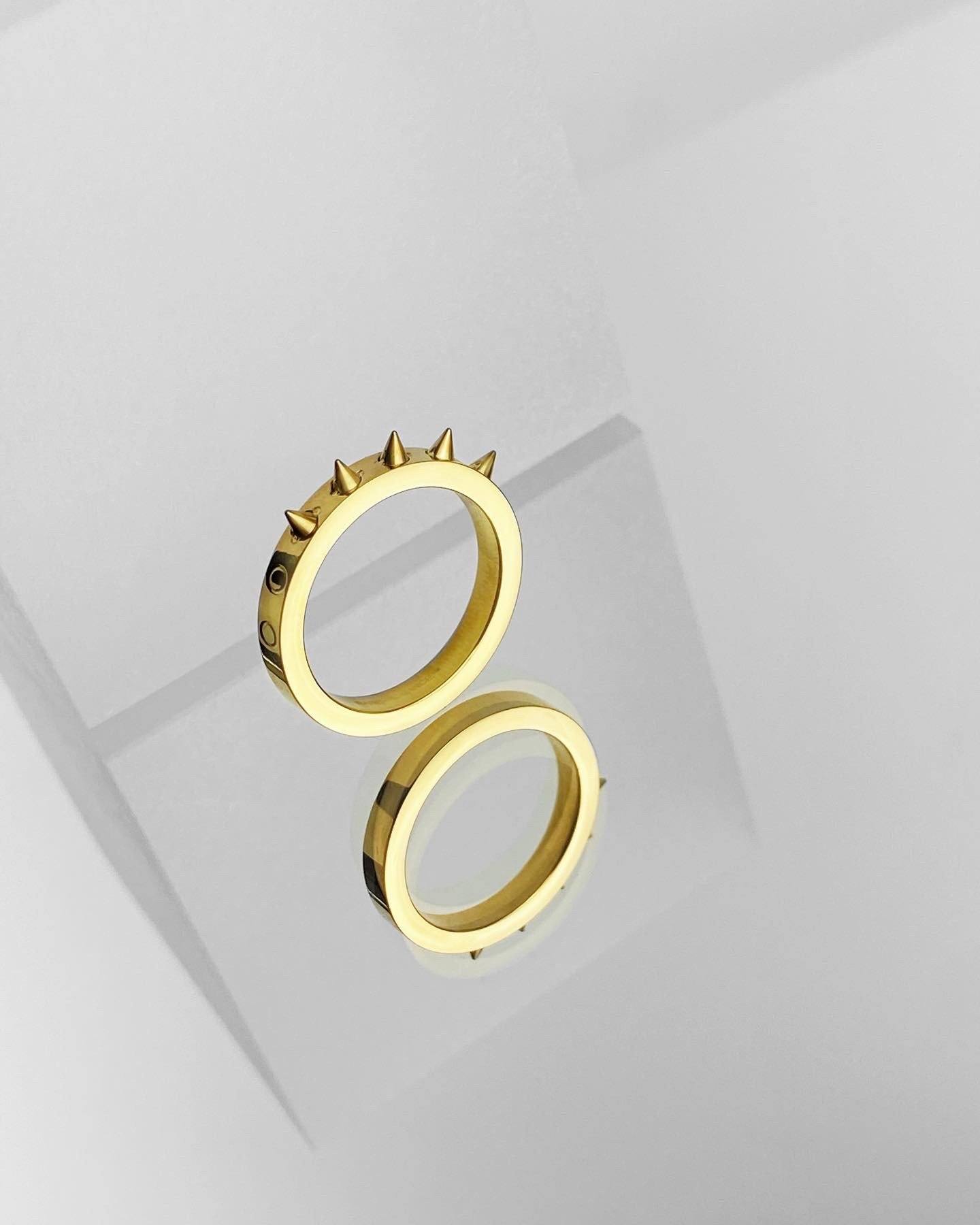 MICRO SPIKE SINGLE BAND RING