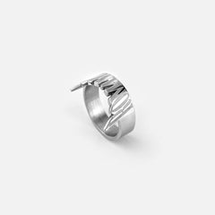 INVERTED ROMANCE RING