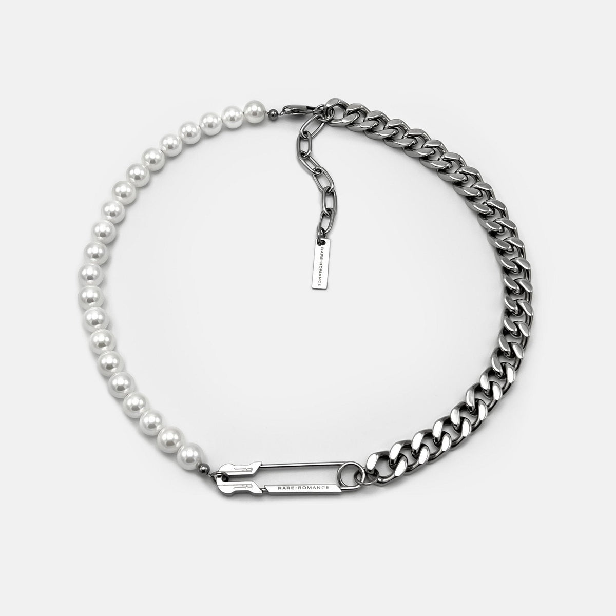 SAFETY PIN PEARL CUBAN CHAIN