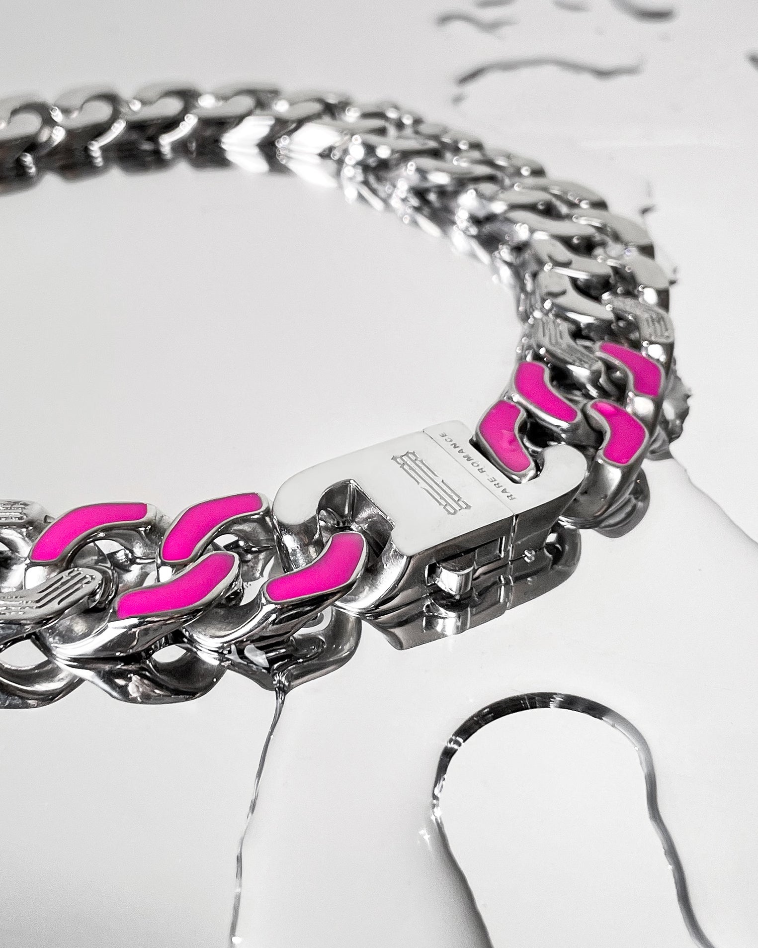CHUNKY CUBAN CHAIN PINK