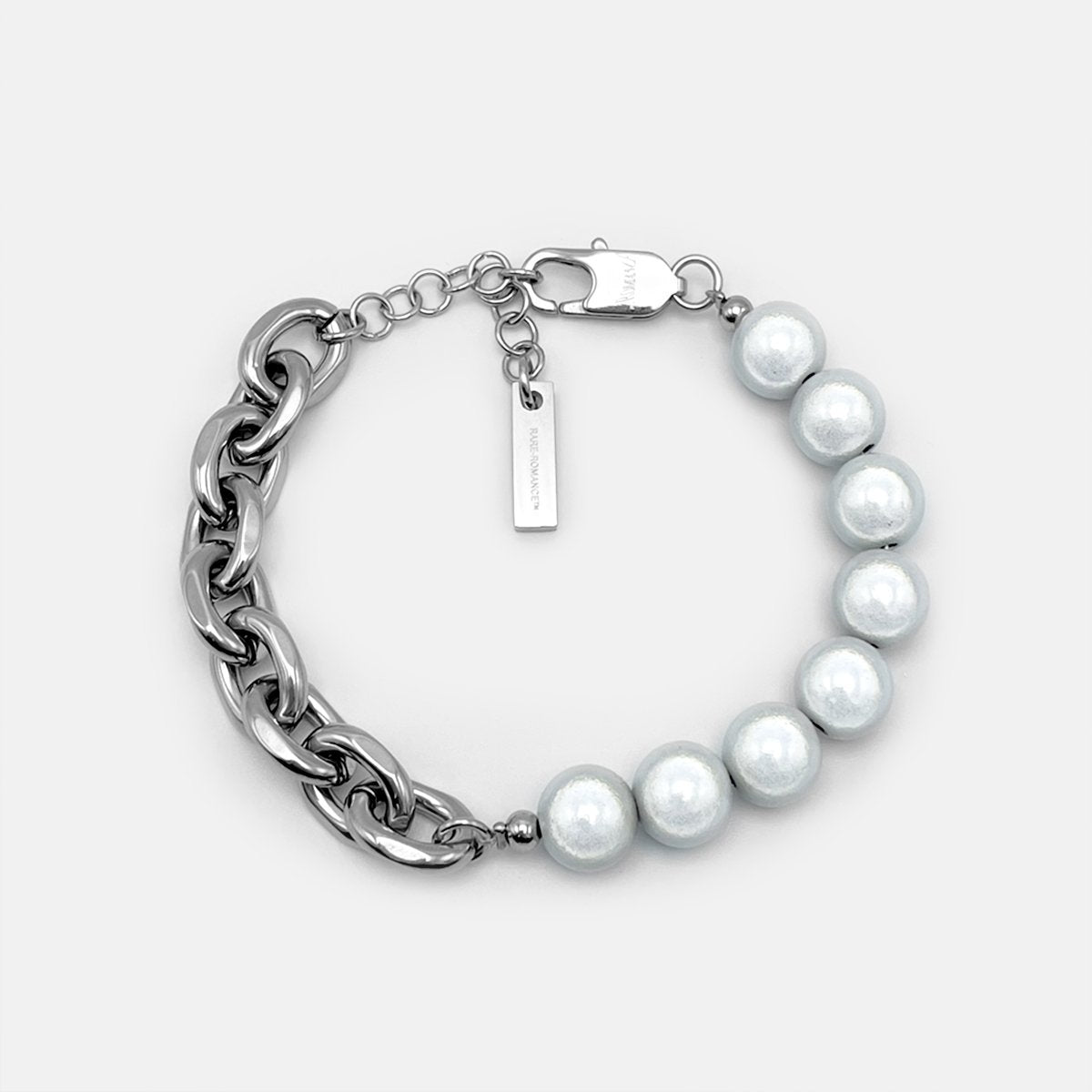 REFLECTIVE PEARL BRACELET