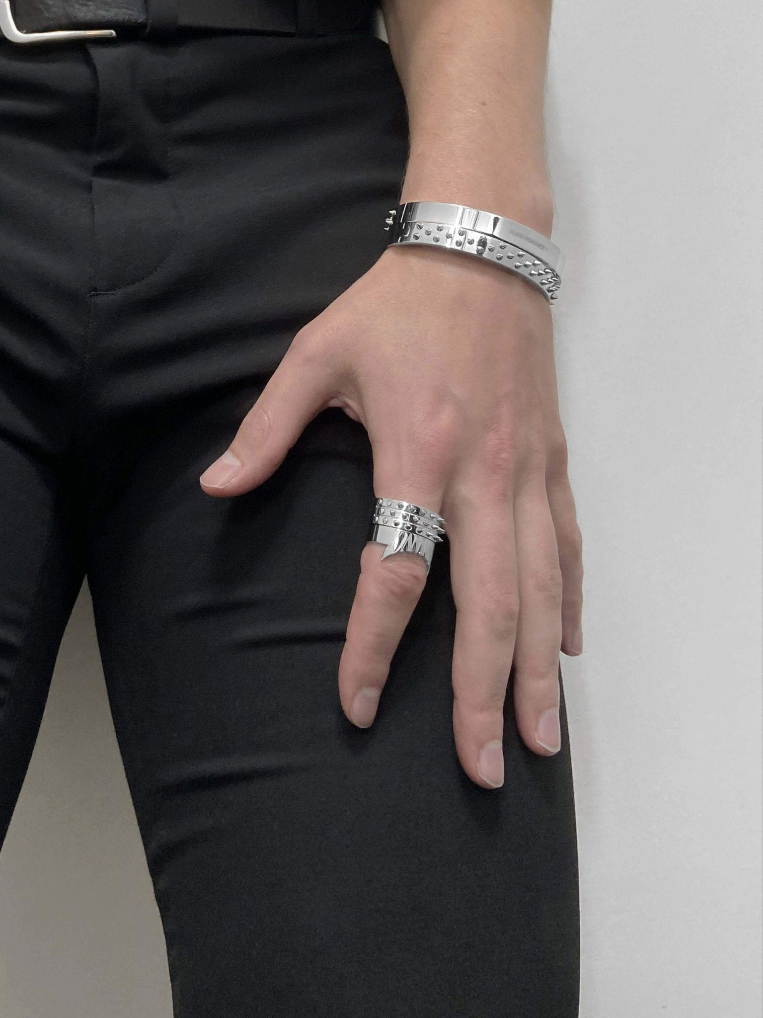 INVERTED ROMANCE RING